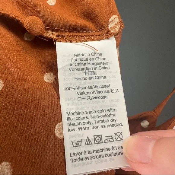 Madewell Button-Down Cami Top in Inkspot Dots — Size 0 - Picture 8 of 8